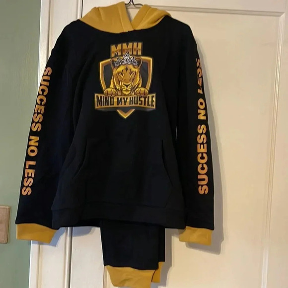 Woman’s Mind My Hustle sweatsuit inspirational clothing Boutique - Picture 8 of 8